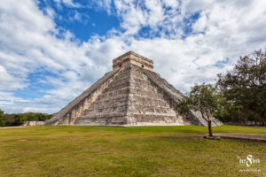 Mexico - Kukulcán pyramid  - Maya Pyriamid El Castillo in Chichen Itza